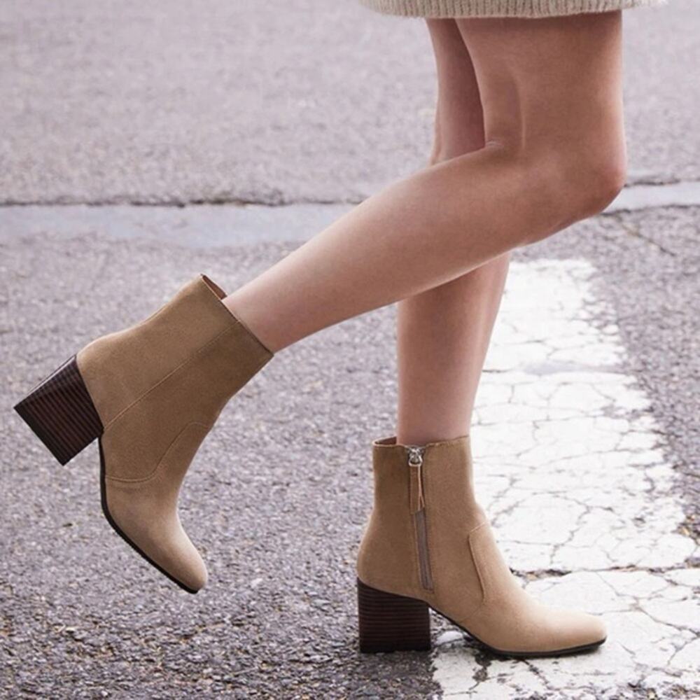 Blondo Salome Waterproof Suede Stacked Block Heel Boots Taupe 9 New